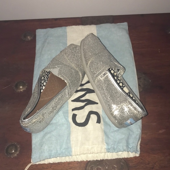 Toms Sequined Silver Size 6W - Picture 3 of 6